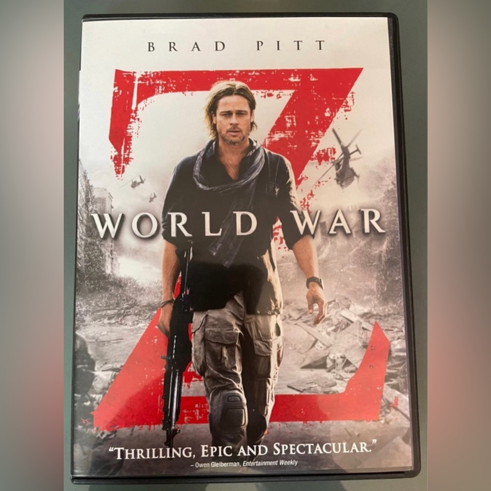 World War Z - DVD By Brad Pitt,Mireille Enos,Daniella Kertesz
I bundle